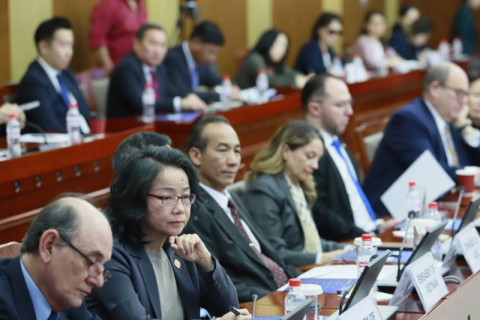 Засгийн газрын 2024-2028 оны үйл ажиллагааны хөтөлбөр, бүсүүдийн хөгжлийн төлөвлөгөөний талаар танилцуулж, санал солилцлоо