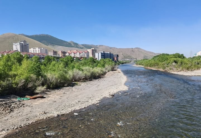 Улаанбаатарт өдөртөө дуу цахилгаантай аадар бороотой, 28-30 хэм дулаан байна