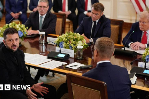Э.Макрон: Путин, Зеленский нарыг ойрын үед уулзуулах боломжтой