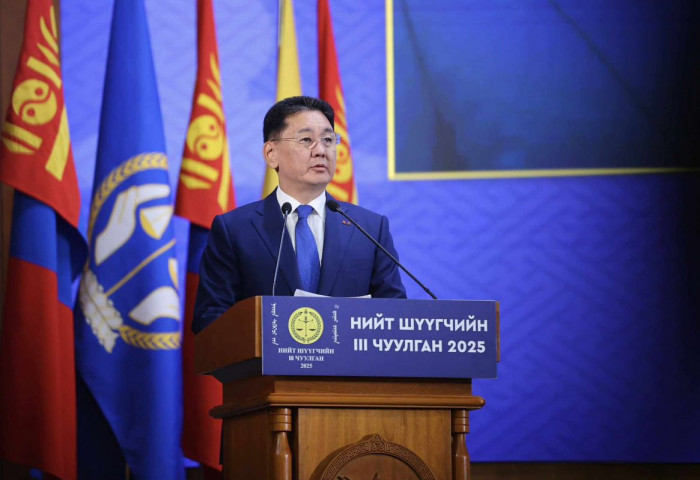 У.Хүрэлсүх: Шүүгч та өнгөний сүр, мөнгөний сүүдэрт бөхийх ёсгүй