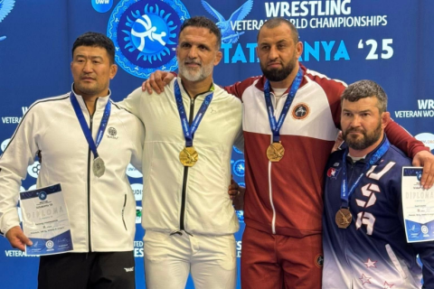 Чөлөөт бөхийн мастерууд ДАШТ-ээс 3 мөнгө, 5 хүрэл медаль хүртжээ