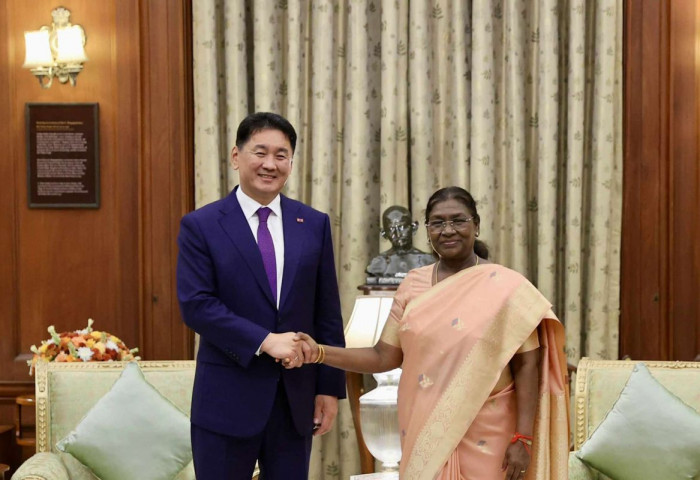 Монгол Улсын Ерөнхийлөгч У.Хүрэлсүх Бүгд Найрамдах Энэтхэг Улсын Ерөнхийлөгч Дроупади Мурму-тай уулзлаа