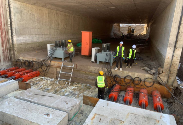 “Хермес” худалдааны төвийн нүхэн гарцыг Монгол Улсад анх удаа түлхэж оруулах технологиор барьж байна
