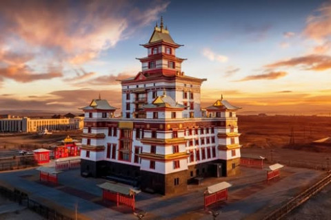 Тувад буддын шашны их сургууль нээгджээ Тувад буддын шашны их сургууль нээгджээ