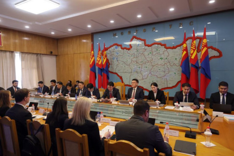 Оюутолгой төслийн хувь нийлүүлэгчдийн зээлийн хүүг хэлэлцэх ээлжит 7 жилийн хугацааг үл харгалзан хэлэлцээрийг үргэлжлүүлнэ Оюутолгой төслийн хувь нийлүүлэгчдийн зээлийн хүүг хэлэлцэх ээлжит 7 жилийн хугацааг үл харгалзан хэлэлцээрийг үргэлжлүүлнэ