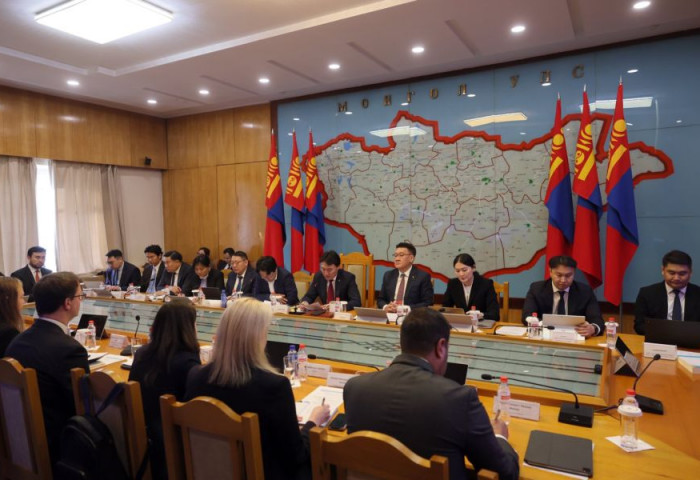 Оюутолгой төслийн хувь нийлүүлэгчдийн зээлийн хүүг хэлэлцэх ээлжит 7 жилийн хугацааг үл харгалзан хэлэлцээрийг үргэлжлүүлнэ