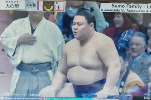 Их аварга Ооносато унаснаар Аонишикитэй адил 9 даваатай болов