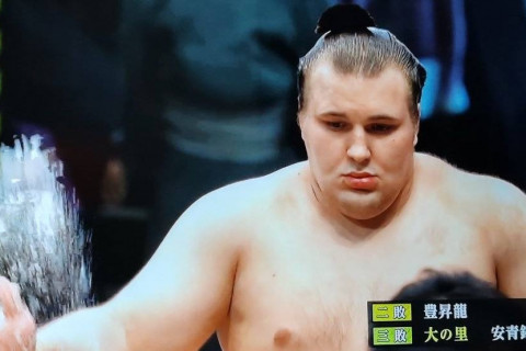 Ооносато, Хоошёорюү, Аонишики нар 11 даваатай башёг тэргүүлж явна