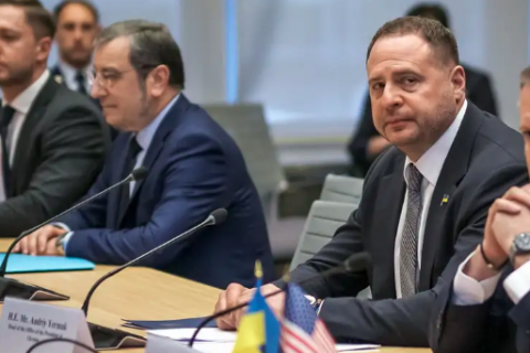 Трампын төлөвлөгөөний заалтуудыг 19 болгож хасжээ