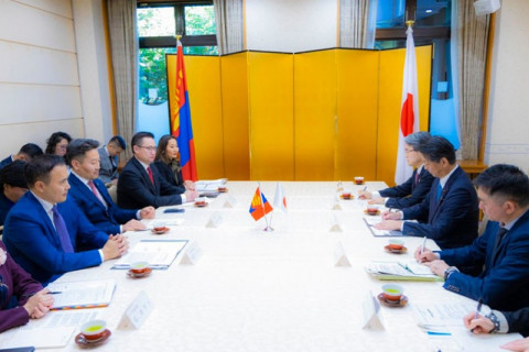 Шадар сайд Х.Ганхуяг Япон Улсын Эдийн засаг, аж үйлдвэрийн дэд сайд Кенжи Ямадатай албан уулзалт хийв