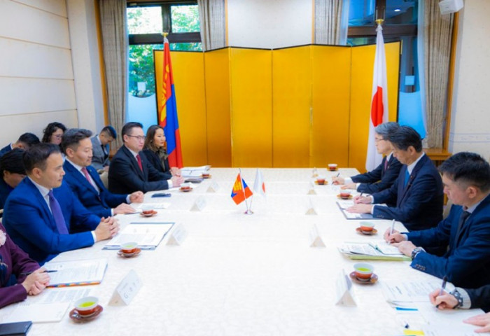 Шадар сайд Х.Ганхуяг Япон Улсын Эдийн засаг, аж үйлдвэрийн дэд сайд Кенжи Ямадатай албан уулзалт хийв