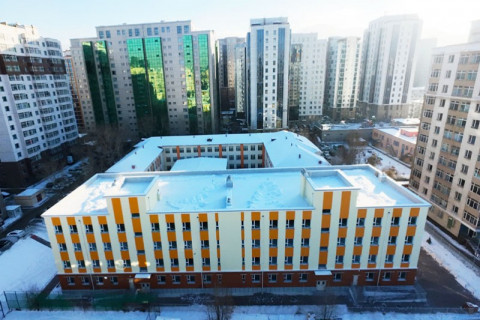 Нийслэлийн 15 дугаар сургуулийн 640 хүүхдийн суудалтай өргөтгөлийг ашиглалтад орууллаа