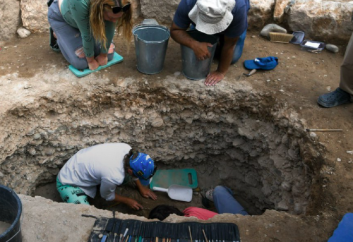 200 мянган жилийн турш хүн төрөлхтнөөс тусгаарлагдсан байсан хүмүүсийн үлдэгдэл олджээ