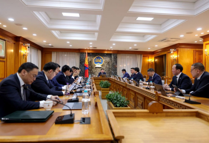 Төсвийн хөрөнгөөр шинэ жил, байгууллага болон салбарын ой тэмдэглэх зэрэг олон нийтийн арга хэмжээ зохион байгуулахгүй байхыг үүрэг болголоо