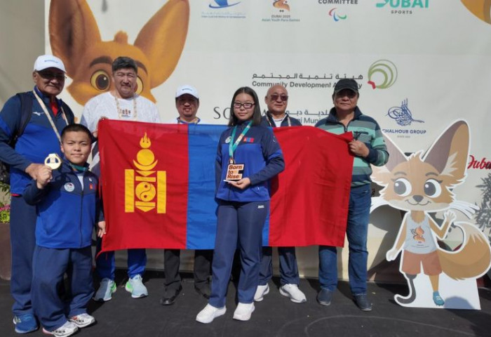 Пара тамирчид Азийн залуучуудын наадмаас найман медальтай эх орондоо ирлээ