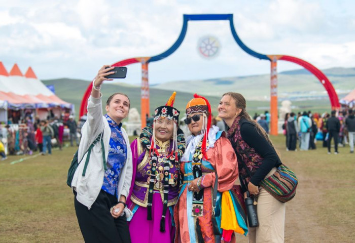 Манай улсад энэ онд 850 мянган жуулчин иржээ