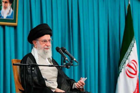 А.Хаменеи: Үймээн дэгдээгчдийг “байранд нь тавих” ёстой