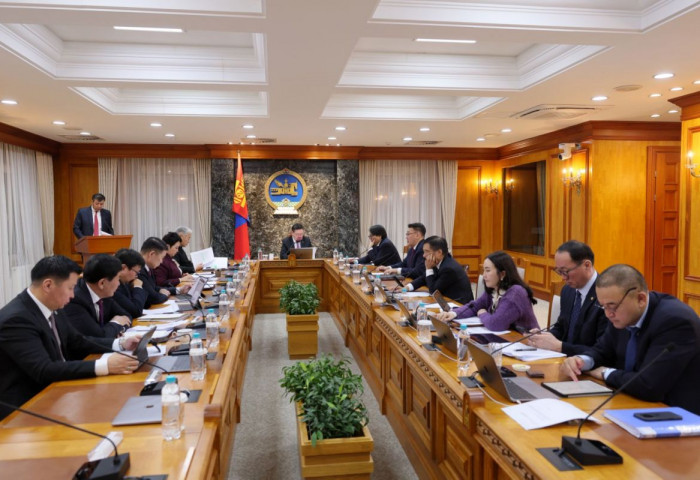 Хяналт шалгалтын давхардал, хүнд суртал, чирэгдлийг арилгаж, мэргэжил, арга зүйгээр зөвлөн тусалж ажиллахыг Ерөнхий сайд үүрэг болгов