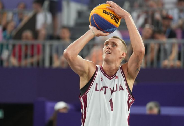 Олимпын аварга Наурис Миезис “Улаанбаатар Энержи” багтай нэгдлээ