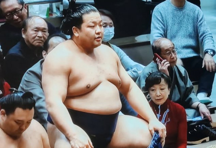 Рагчаагийн Жамъянтогтох Хацү башёд Макүүчид дэвшин барилдаж эхний даваагаа авлаа