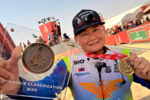 Гавьяат тамирчин Э.Халиунболд түүхэн амжилт бүтээлээ