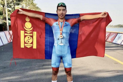 ОУХМ Х.Тэмүүлэн мөнгөн медаль хүртэв