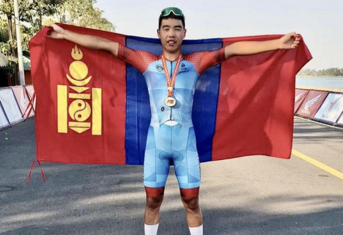 ОУХМ Х.Тэмүүлэн мөнгөн медаль хүртэв