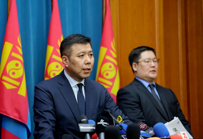 Гашуунсухайт боомтод хууль бусаар газар эзэмшиж, төрийн мэдлийн зам ашигласан “Смарт Эко Транс” компанитай холбоотой тогтоолыг хүчингүй болгоно