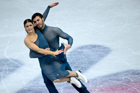 Мөсөн дээрх бүжгийн төрөлд Францын уран гулгагчид түрүүллээ