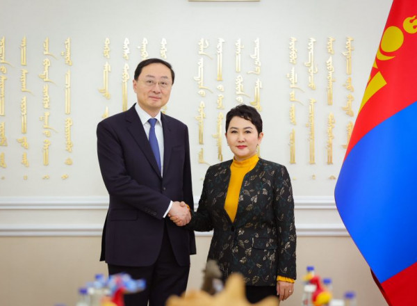 Гадаад харилцааны сайд Б.Батцэцэг БНХАУ-ын Гадаад хэргийн дэд сайд Сүнь Вэйдунг хүлээн авч уулзав