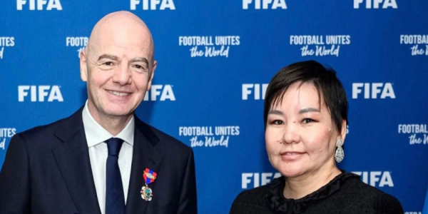 Олон улсын хөлбөмбөгийн холбооны Ерөнхийлөгч Ж.Инфантиног “Найрамдал“ медалиар шагнажээ