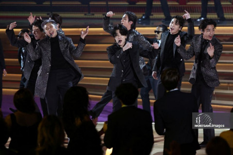 BTS -ын тоглолтуудыг кино театруудаар шууд дамжуулна