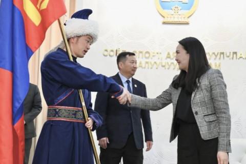 Өвлийн паралимпын наадамд оролцох тамирчдыг үдлээ