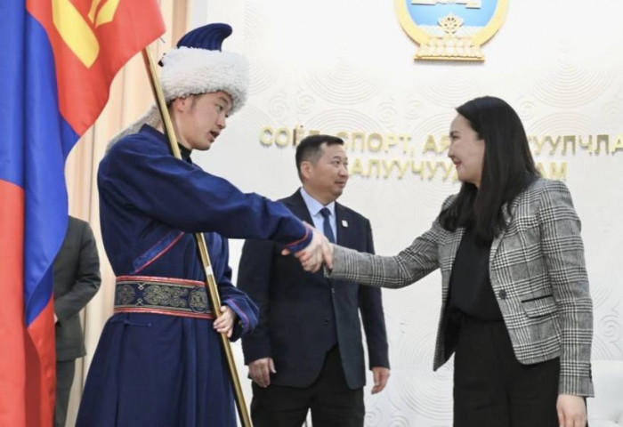 Өвлийн паралимпын наадамд оролцох тамирчдыг үдлээ