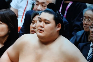 Хару башёгийн 3 дахь өдөр 5 бөх 3 даваатай тэргүүлж байна