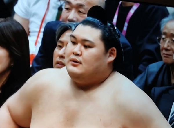 Хару башёгийн 3 дахь өдөр 5 бөх 3 даваатай тэргүүлж байна