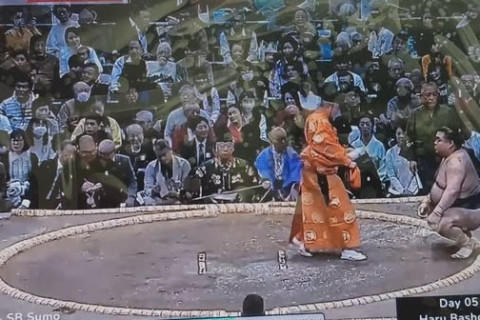 Сэкиваке Такаясү, Таканошёо нар 5 даваатай Хару башёг тэргүүлж явна