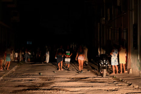 Куба даяар цахилгаан тасарчээ