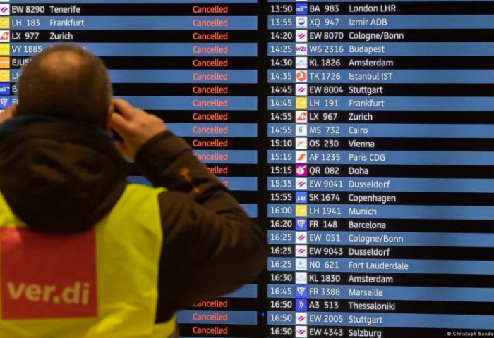 Берлин-Бранденбургийн маргаашийн бүх нислэг цуцлагджээ