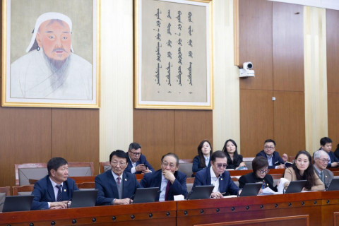 Үндэсний баялгийн сангийн үр өгөөжийг иргэддээ тэгш, шударга хуваарилах зарчим, зарцуулалтын талаар хэлэлцлээ