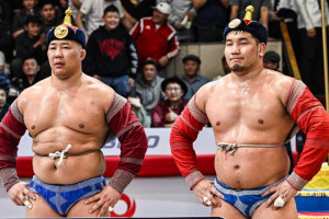 Улсын аварга О.Хангай бөхийн өргөөний барилдаанд 40 дэхээ түрүүллээ