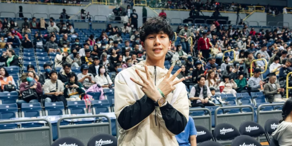 Линь Юйтинийг эмэгтэйчүүдийн тэмцээнд оролцохыг зөвшөөрчээ