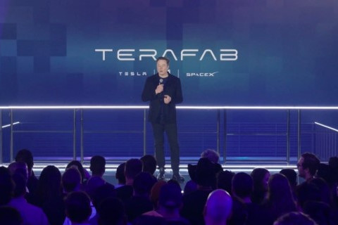 И.Маск хамгийн том чипний үйлдвэр барьж байна