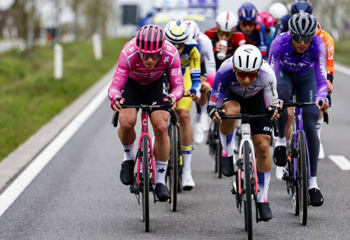 С.Жамбалжамц “Tour of Flanders”-д уралдсан анхны монгол тамирчин болов
