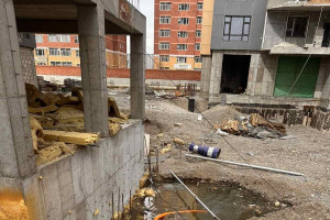 Дунд гол руу техникийн бохирдолтой хөрсний усаа шавхсан “Лонсин Монголиа” ХХК-ийн зөрчлийг илрүүлж, таслан зогсоов