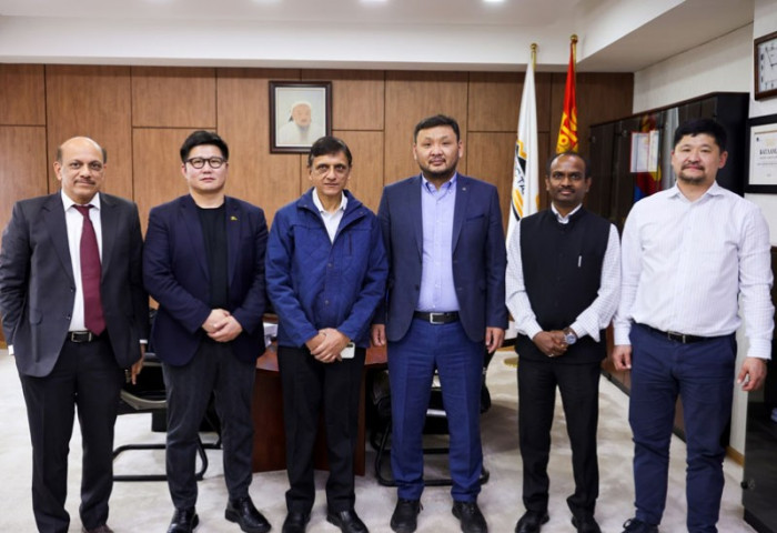 Энэтхэг улс руу коксжих нүүрсний дээжийг туршилтаар тээвэрлэнэ