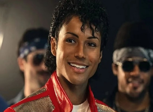 Майкл Жексоны тухай кино дээд амжилт тогтоожээ