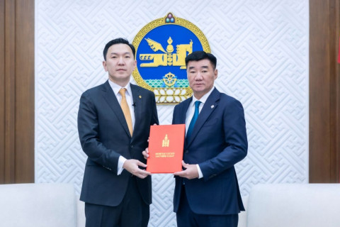 Татварын дарамтаас чөлөөлөх хуулийн төслүүдийг УИХ-д өргөн мэдүүлэв