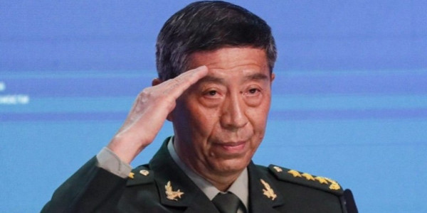 Хятадын Батлан хамгаалахын сайд асан хоёр хүнд цаазаар авах ял оноожээ