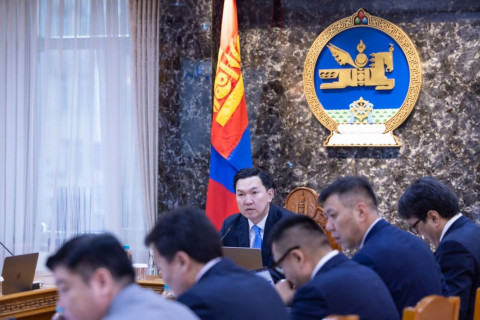 “Эрдэнэс Монгол” нэгдлийн харьяа 10 компанийг татан буулгаж, давхардсан орон тоог танаж 67,3 тэрбум төгрөг хэмнэлээ